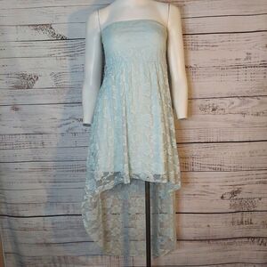 Woman's High-Low Ardene Green Lace Dress.